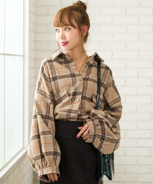 SpRay（スプレイ）の「チェックドルマンＢＩＧシャツ（シャツ/ブラウス・レディース・ベージュ/ブラウン/レッド/イエロー/ブルー・FREE）」の3枚目の写真