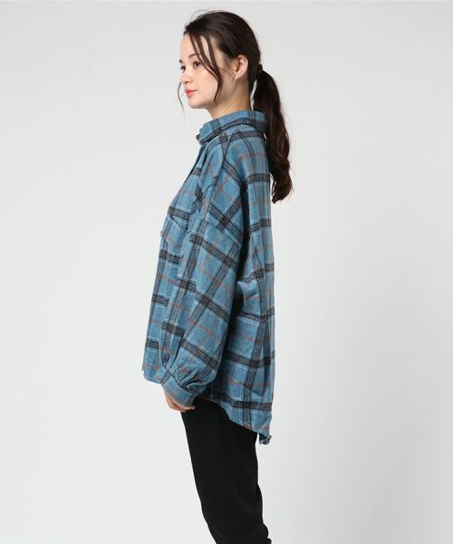 SpRay（スプレイ）の「チェックドルマンＢＩＧシャツ（シャツ/ブラウス・レディース・ベージュ/ブラウン/レッド/イエロー/ブルー・FREE）」の6枚目の写真