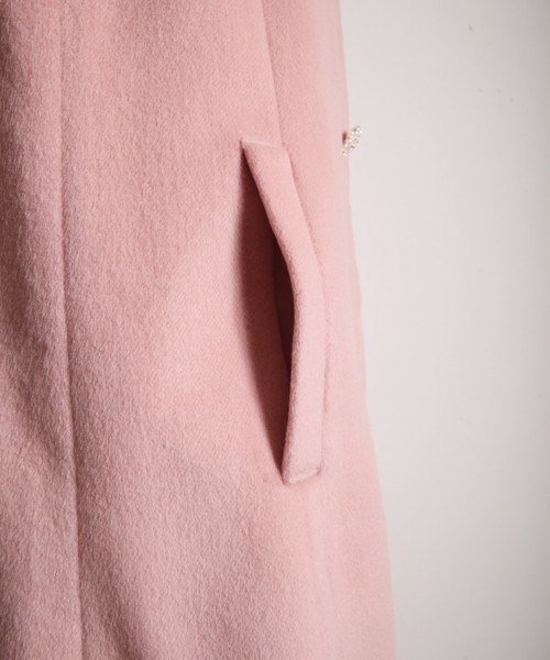 tocco closet（トッコ クローゼット）の「多種ビジュー釦ノーカラー袖  