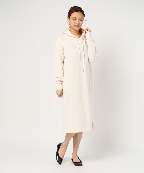 go slow caravan（ゴースローキャラバン）の「UNDERWRAPS / アンダーラップス　無地裏毛マキシパーカーワンピ (M3)（ワンピース・レディース・ベージュ/ダークグレー/アイボリー/杢グレー・M/L）」の4枚目の写真