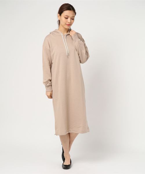 go slow caravan（ゴースローキャラバン）の「UNDERWRAPS / アンダーラップス　無地裏毛マキシパーカーワンピ (M3)（ワンピース・レディース・ベージュ/ダークグレー/アイボリー/杢グレー・M/L）」の3枚目の写真