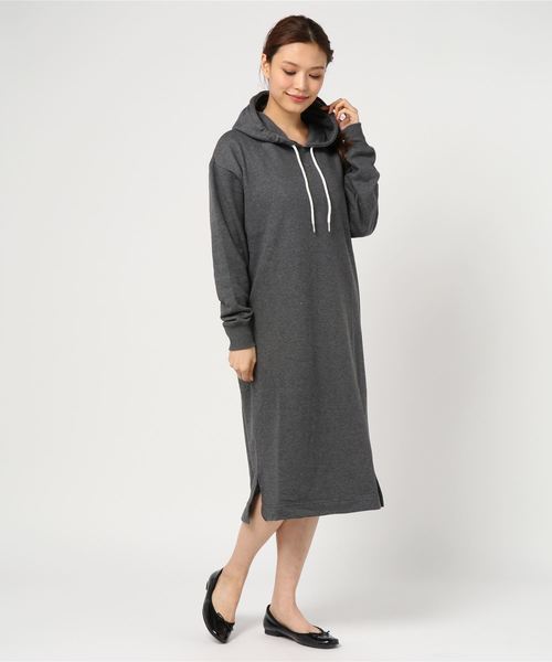 go slow caravan（ゴースローキャラバン）の「UNDERWRAPS / アンダーラップス　無地裏毛マキシパーカーワンピ (M3)（ワンピース・レディース・ベージュ/ダークグレー/アイボリー/杢グレー・M/L）」の2枚目の写真