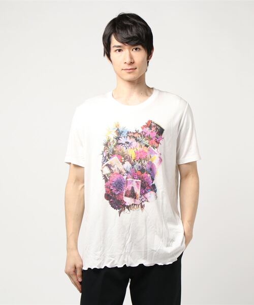 ROEN（ロエン）の「BOUQUET SKULL CS（Tシャツ/カットソー・メンズ・オフホワイト/ブラック・48/46/44）」の2枚目の写真