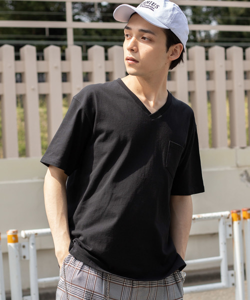 WEGO（ウィゴー）の「WEGO/USAコットンVネックポケットTシャツ（Tシャツ/カットソー・メンズ・ホワイト/ライトピンク/グリーン系その他/ブラック/ダークオレンジ/サックスブルー・MEDIUM/SMALL/LARGE）」の3枚目の写真