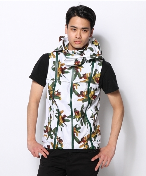 PUMA(プーマ)の「Performance Vest - PUMA by MIHARAYASUHIRO(ベスト・メンズ・ブラック/ホワイト・X-SMALL/LARGE/MEDIUM/SMALL)」の2枚目の写真