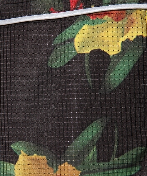 PUMA(プーマ)の「Performance Vest - PUMA by MIHARAYASUHIRO(ベスト・メンズ・ブラック/ホワイト・X-SMALL/LARGE/MEDIUM/SMALL)」の3枚目の写真