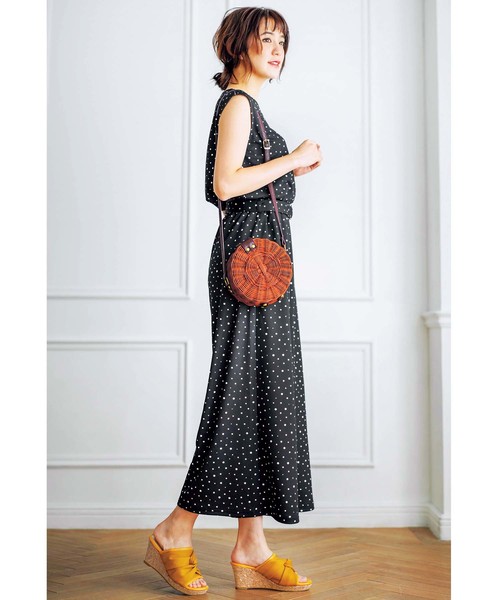 GeeRA(ジーラ)の「ストレッチ素材ウェッジミュール(サンダル・レディース・レッド/マスタード/ベージュ/ブラック・SMALL/MEDIUM/LARGE/X-LARGE)」の8枚目の写真