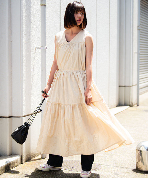 Aunt Marie's（アントマリーズ）の「AUNT MARIE'S ノースリティアードロングワンピース（ワンピース・レディース・ブラック/ベージュ/グリーン/ナチュラル・FREE）」の6枚目の写真