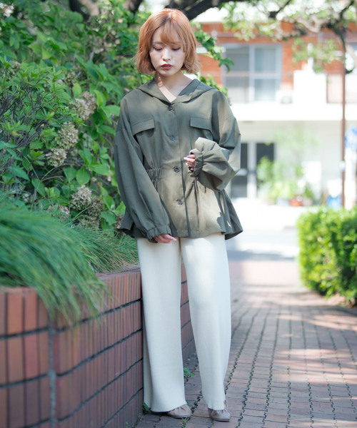 VANNIE U（ヴァニーユー）の「VANNIE U ウエストシェイプサファリシャツ（シャツ/ブラウス・レディース・ベージュ/ブラウン/カーキ・FREE）」の5枚目の写真