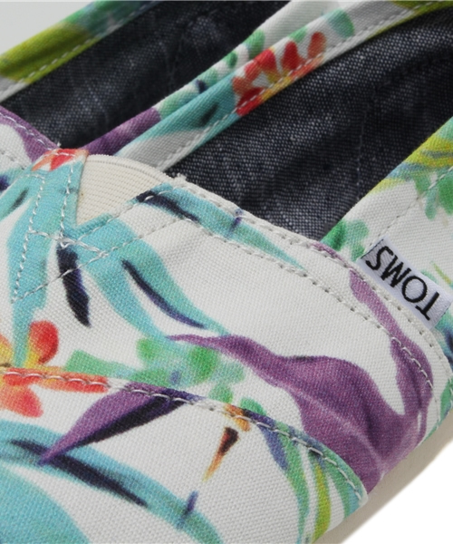 TOMS（トムス）の「トムス ウィメンズ クラシック ボタニカル柄 スリッポン TOMS W CLSC Birds of Paradise（スニーカー・レディース・ホワイト/ブラック・23.5cm/24.5cm/23cm/22cm）」の7枚目の写真