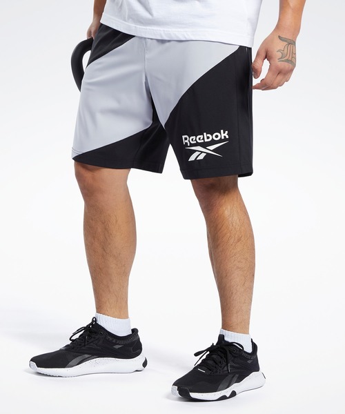 Reebok（リーボック）の「ワークアウト レディ グラフィック ショーツ / Workout Ready Graphic Shorts（その他パンツ・メンズ・ライトグレー/ブラック・X-LARGE/SMALL/XX-LARGE/X-SMALL/LARGE/MEDIUM）」の2枚目の写真