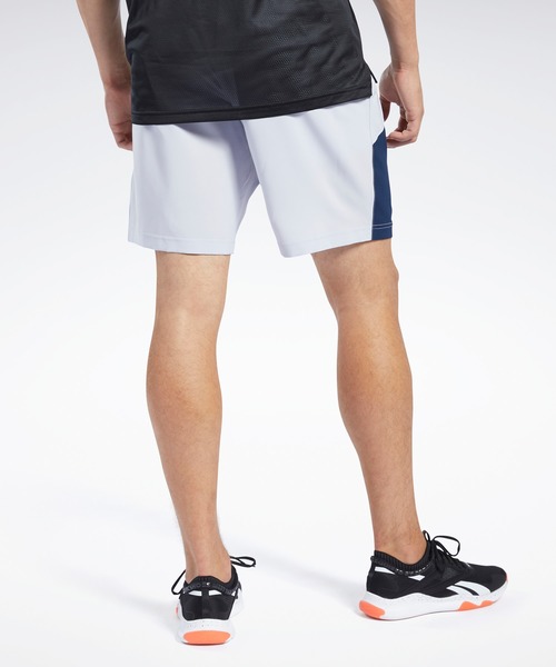 Reebok（リーボック）の「ワークアウト レディ グラフィック ショーツ / Workout Ready Graphic Shorts（その他パンツ・メンズ・ライトグレー/ブラック・X-LARGE/SMALL/XX-LARGE/X-SMALL/LARGE/MEDIUM）」の6枚目の写真