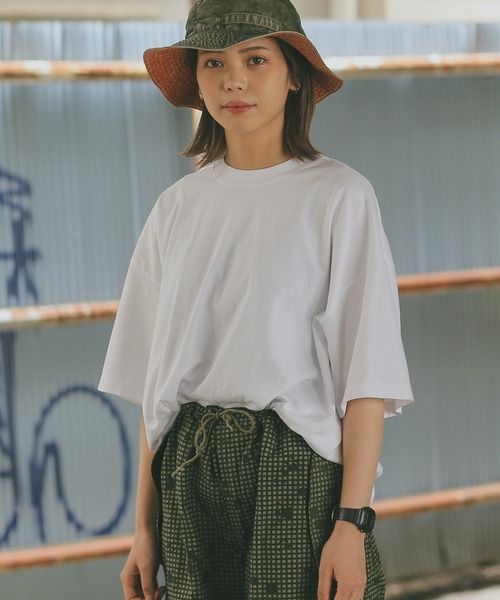 LOS ANGELES APPAREL（ロサンゼルスアパレル）の「LOS ANGELES APPAREL ロサンゼルス アパレル 6.5オンス ガーメント ダイ クルーネックTシャツ LAA1801GD（Tシャツ/カットソー・メンズ・ホワイト/ブラック/ダークグリーン/オレンジ/ライトグリーン/イエロー/レッド/ネイビー/ピンク/グレー/コバルトブルー/パープル・M/L/XL/S）」の2枚目の写真