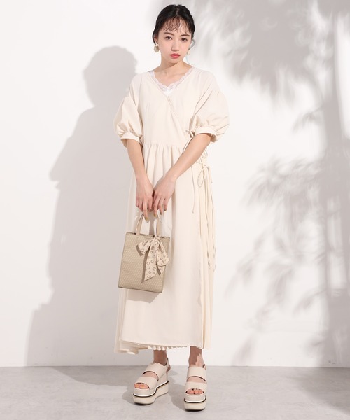 one after another NICE CLAUP(ワンアフターアナザーナイスクラップ)の「プリーツガウンワンピース(ワンピース・レディース・パープル/オフホワイト/アイボリー・FREE)」の5枚目の写真