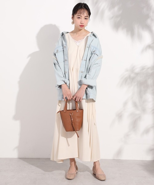 one after another NICE CLAUP(ワンアフターアナザーナイスクラップ)の「プリーツガウンワンピース(ワンピース・レディース・パープル/オフホワイト/アイボリー・FREE)」の8枚目の写真