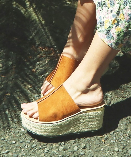 Serene ce cool（セレンセクール）の「ジュートウエッジミュールサンダル（サンダル・レディース・ホワイト/ブラック/アイボリー/キャメル・LL/S/M/L）」の4枚目の写真