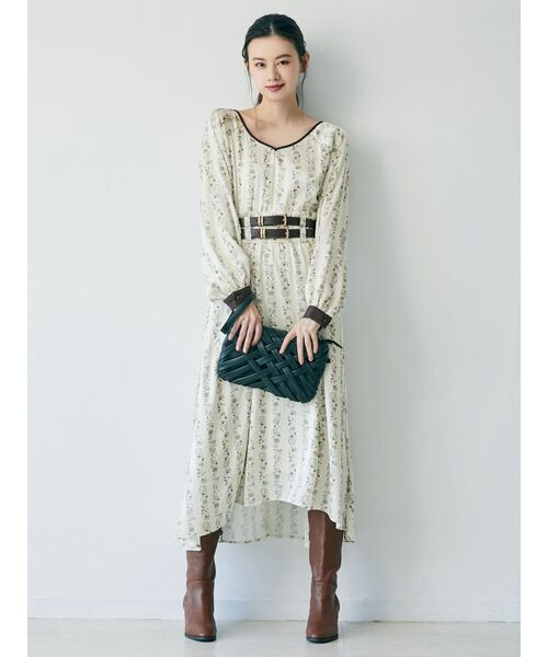 dazzlin（ダズリン）の「オリエンタルアートフラワーワンピース（ワンピース・レディース・アイボリー/ブラック/ブルー・SMALL/MEDIUM）」の10枚目の写真