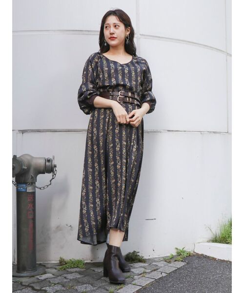 dazzlin（ダズリン）の「オリエンタルアートフラワーワンピース（ワンピース・レディース・アイボリー/ブラック/ブルー・SMALL/MEDIUM）」の7枚目の写真