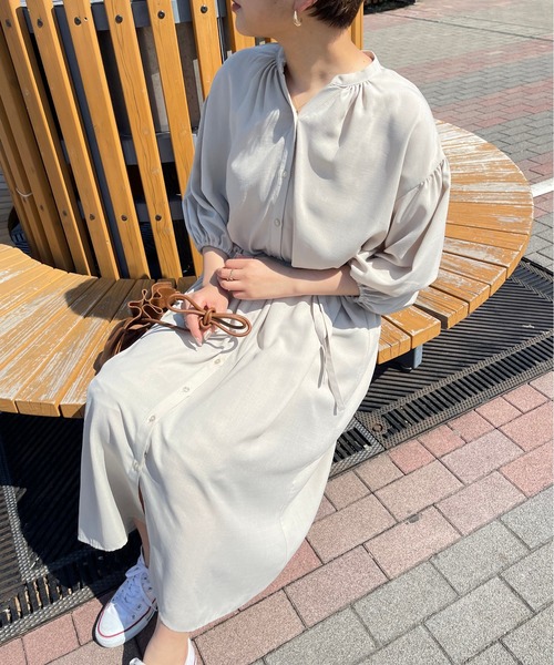 Ambre Neige（アンブルネージュ）の「ソデボリュームワンピース／スキッパーマキシワンピ／【WEB/EC限定商品】（ワンピース・レディース・ピンクベージュ/ベージュ・FREE）」の3枚目の写真