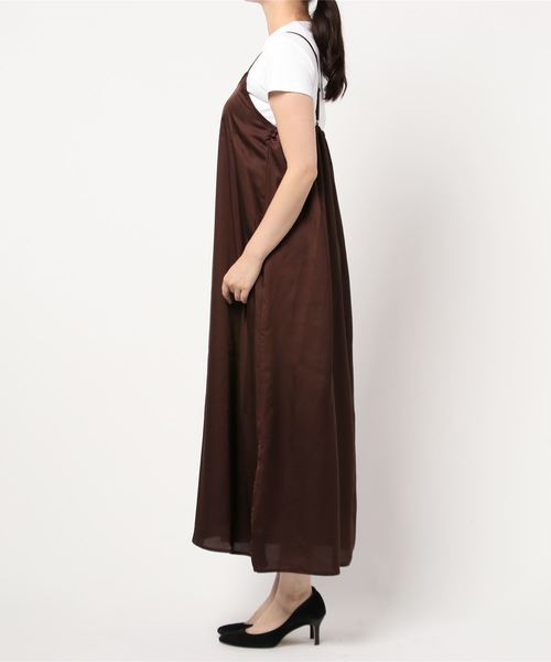 minius（ミニウス）の「ミニウス/ レディース サテンキャミワンピース 裾スリットマキシ丈（ワンピース・レディース・ブラック/ベージュ/ブラウン・MEDIUM）」の13枚目の写真