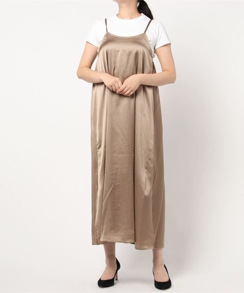 minius（ミニウス）の「ミニウス/ レディース サテンキャミワンピース 裾スリットマキシ丈（ワンピース・レディース・ブラック/ベージュ/ブラウン・MEDIUM）」の7枚目の写真