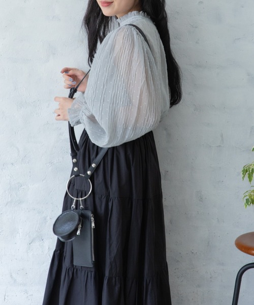 Mysa&Liina(ミーサリーナ)の「プリーツカットドビーブラウス(シャツ/ブラウス・レディース・ブラック/パープル/オフホワイト/ミント・M)」の3枚目の写真