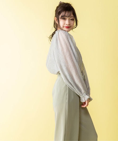 Mysa&Liina(ミーサリーナ)の「プリーツカットドビーブラウス(シャツ/ブラウス・レディース・ブラック/パープル/オフホワイト/ミント・M)」の5枚目の写真