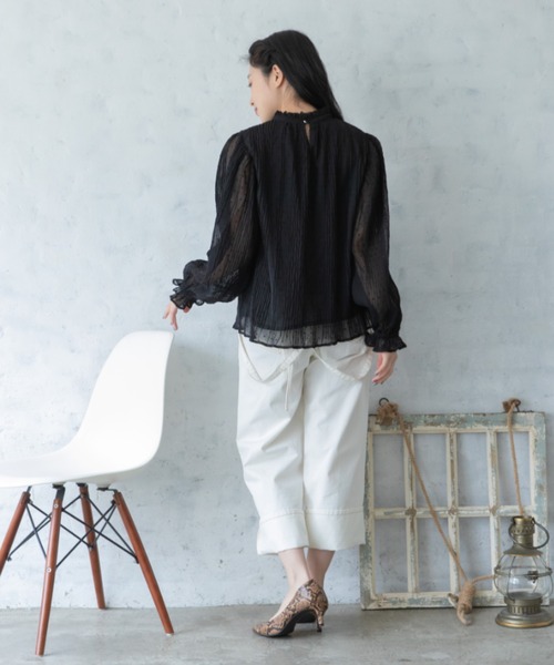 Mysa&Liina(ミーサリーナ)の「プリーツカットドビーブラウス(シャツ/ブラウス・レディース・ブラック/パープル/オフホワイト/ミント・M)」の22枚目の写真