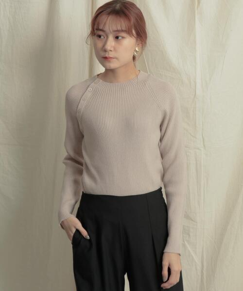 SENSE OF PLACE by URBAN RESEARCH（センスオブプレイスバイアーバンリサーチ）の「ボタンディテールモックネックリブセーター（ニット/セーター・レディース・アイボリー/ライトベージュ/ブラック/ライトカーキ/ライトピンク/オリーブ・ONE）」の21枚目の写真