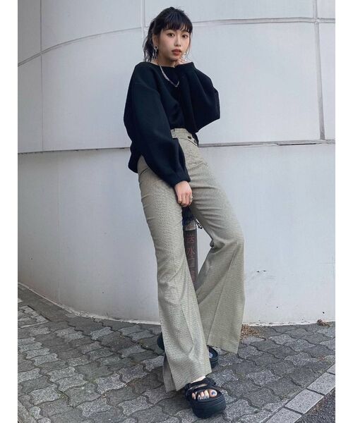 MURUA(ムルーア)の「ハイウエストスリットパンツ(その他パンツ・レディース・ブラック/ベージュ/その他1・1/2)」の4枚目の写真