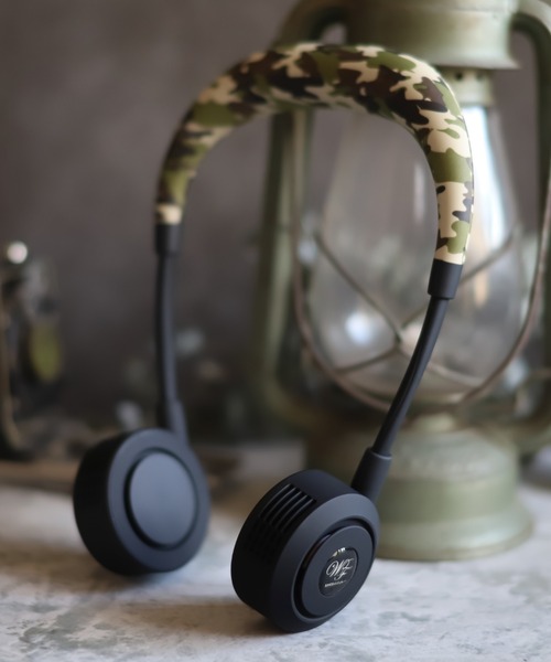 SPICE OF LIFE（スパイス オブ ライフ）の「【正規品/在庫限り】両手が使える ハンズフリー扇風機「WFan(ダブルファン) ヨガシロッコ」ボタニカル/カモフラ/フラワー（アウトドアグッズ・メンズ・カモフラージュ/ホワイト系その他/グリーン系その他・ONE SIZE）」の3枚目の写真