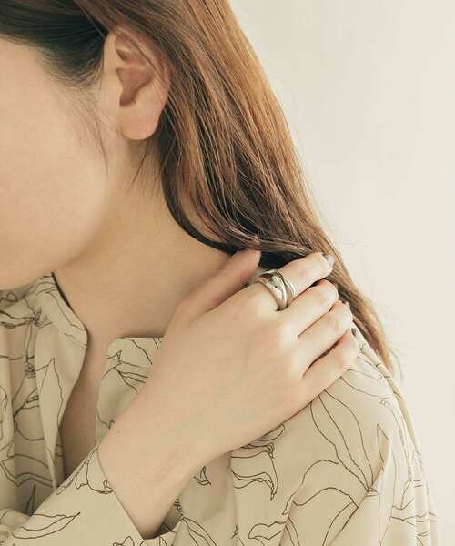 SMELLY（スメリー）の「プックリラインリング（リング・レディース・シルバー・-）」の4枚目の写真