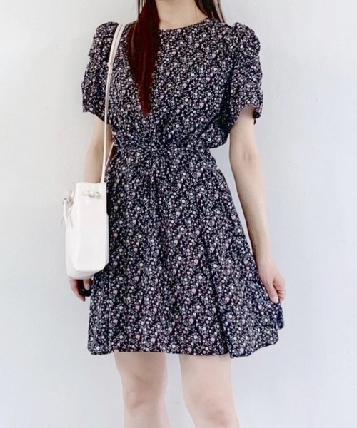 Heather(ヘザー)の「ソデシャーリングミニワンピース 944837(ワンピース・レディース・グリーン系その他/ブラック系その他/ベージュ系その他・FREE)」の2枚目の写真