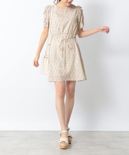 Heather(ヘザー)の「ソデシャーリングミニワンピース 944837(ワンピース・レディース・グリーン系その他/ブラック系その他/ベージュ系その他・FREE)」の4枚目の写真