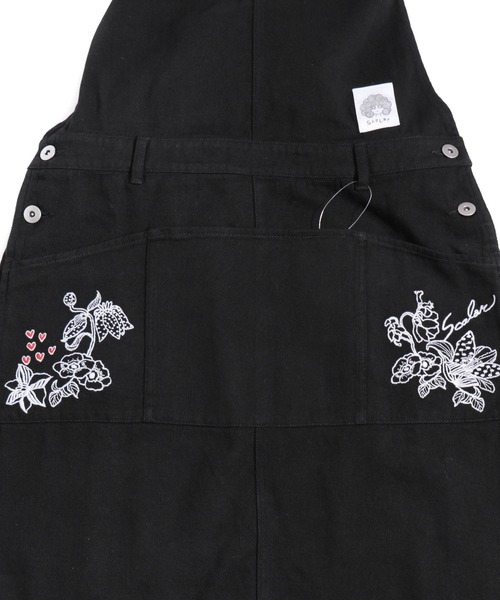ScoLar（スカラー）の「花スカラーちゃん刺繍ジャンパースカート（サロペット/オーバーオール・レディース・ネイビー/ベージュ/ブラック・M）」の18枚目の写真
