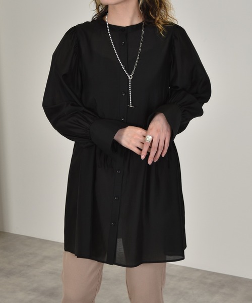 w closet（ダブルクローゼット）の「袖リボンギャザーシャツ（シャツ/ブラウス・レディース・ホワイト/ブラック・マルチサイズ）」の2枚目の写真