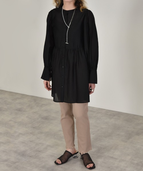 w closet（ダブルクローゼット）の「袖リボンギャザーシャツ（シャツ/ブラウス・レディース・ホワイト/ブラック・マルチサイズ）」の13枚目の写真