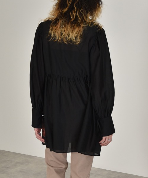 w closet（ダブルクローゼット）の「袖リボンギャザーシャツ（シャツ/ブラウス・レディース・ホワイト/ブラック・マルチサイズ）」の15枚目の写真