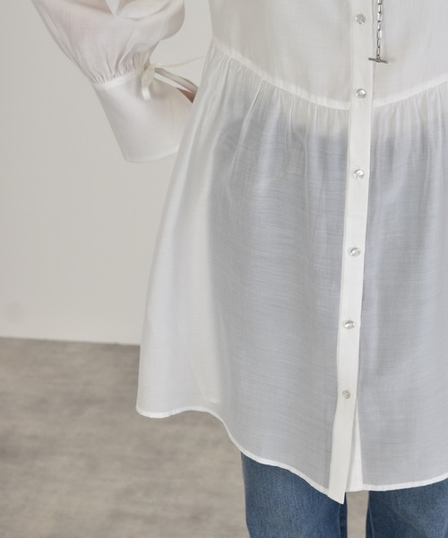 w closet（ダブルクローゼット）の「袖リボンギャザーシャツ（シャツ/ブラウス・レディース・ホワイト/ブラック・マルチサイズ）」の9枚目の写真