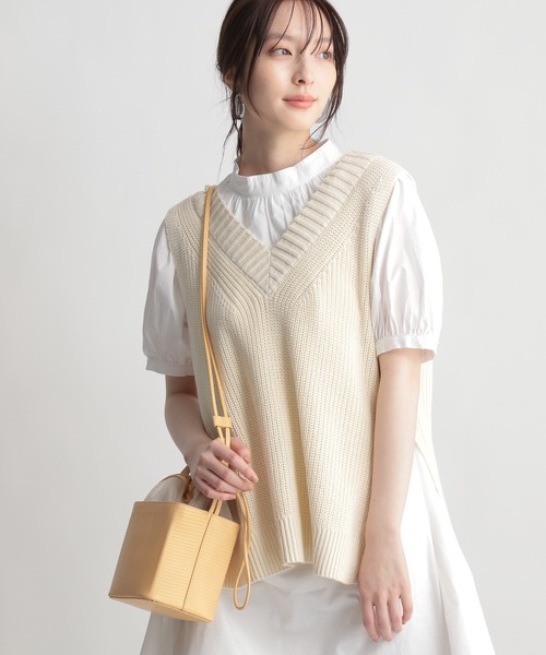 Andemiu（アンデミュウ）の「ニットベストツキシャツワンピース948819（ワンピース・レディース・アイボリー/ブラック/カーキ・FREE）」の2枚目の写真