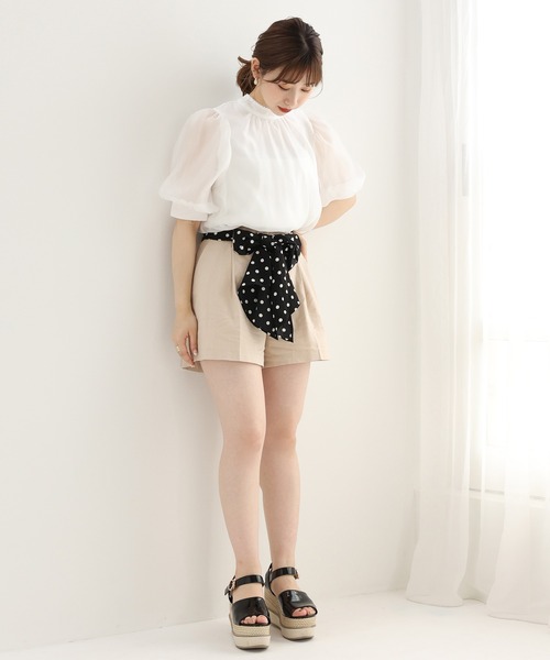 one after another NICE CLAUP(ワンアフターアナザーナイスクラップ)の「スカーフ付リネンショートパンツ(その他パンツ・レディース・アイボリー/ブラック/ベージュ・FREE)」の6枚目の写真