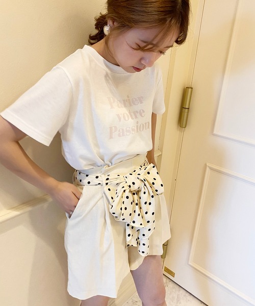 one after another NICE CLAUP(ワンアフターアナザーナイスクラップ)の「スカーフ付リネンショートパンツ(その他パンツ・レディース・アイボリー/ブラック/ベージュ・FREE)」の9枚目の写真