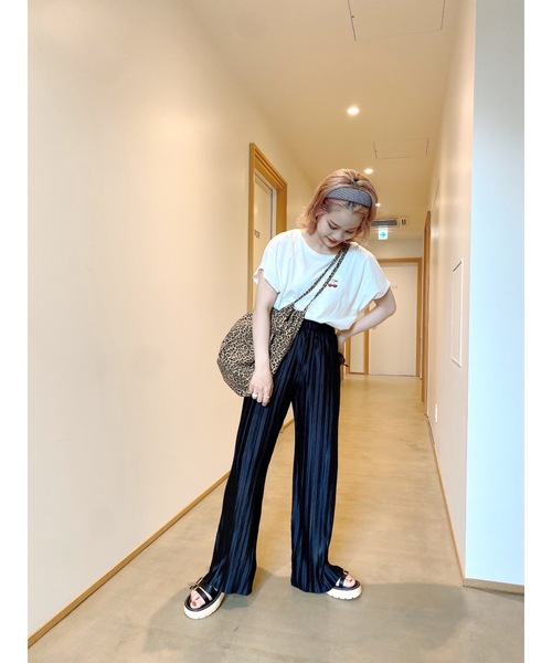 JUMELLE（ジュメロ）の「ワイドプリーツパンツ（スラックス・レディース・ブラック/ピンク/グレイッシュベージュ・FREE）」の19枚目の写真