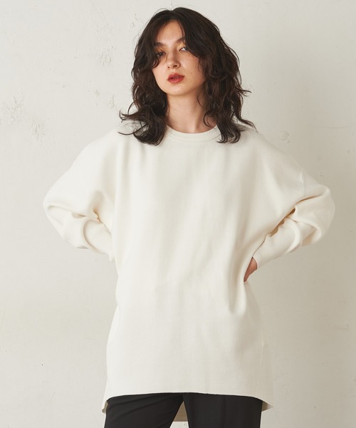 Lui's（ルイス）の「スムース編みクルーネックプルオーバー（ニット/セーター・レディース・オフホワイト/ブラック/グレー・FREE）」の2枚目の写真