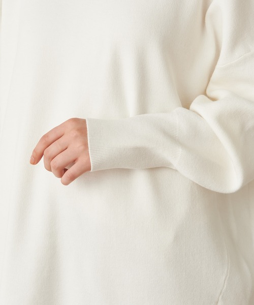 Lui's（ルイス）の「スムース編みクルーネックプルオーバー（ニット/セーター・レディース・オフホワイト/ブラック/グレー・FREE）」の5枚目の写真