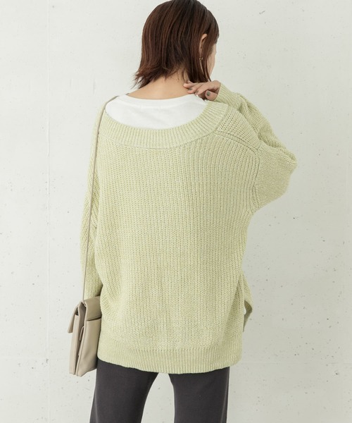 URBAN RESEARCH Sonny Label(アーバンリサーチサニーレーベル)の「深Vネックざっくりニットプルオーバー(ニット/セーター・レディース・オレンジ系その他/グリーン系その他/ホワイト系その他・FREE)」の16枚目の写真