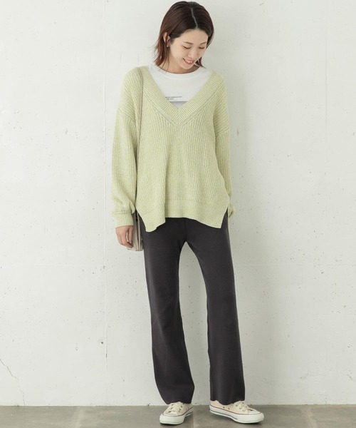 URBAN RESEARCH Sonny Label(アーバンリサーチサニーレーベル)の「深Vネックざっくりニットプルオーバー(ニット/セーター・レディース・オレンジ系その他/グリーン系その他/ホワイト系その他・FREE)」の17枚目の写真