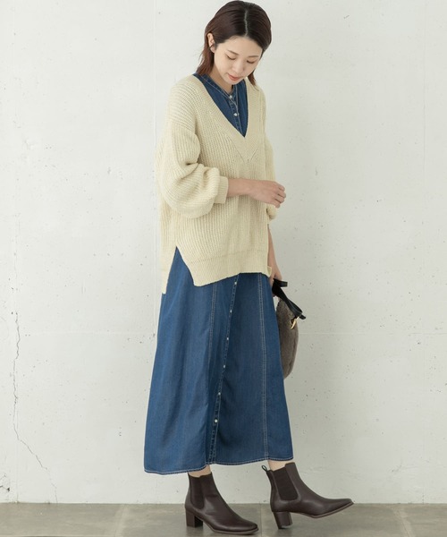 URBAN RESEARCH Sonny Label(アーバンリサーチサニーレーベル)の「深Vネックざっくりニットプルオーバー(ニット/セーター・レディース・オレンジ系その他/グリーン系その他/ホワイト系その他・FREE)」の9枚目の写真