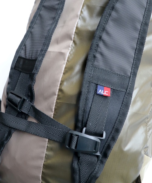 AlexanderLeeChang（アレキサンダーリーチャン）の「5050 POCKETABLE DAYPAC（バックパック/リュック・メンズ・ネイビー/グレー/ブルー・ONESIZE）」の14枚目の写真