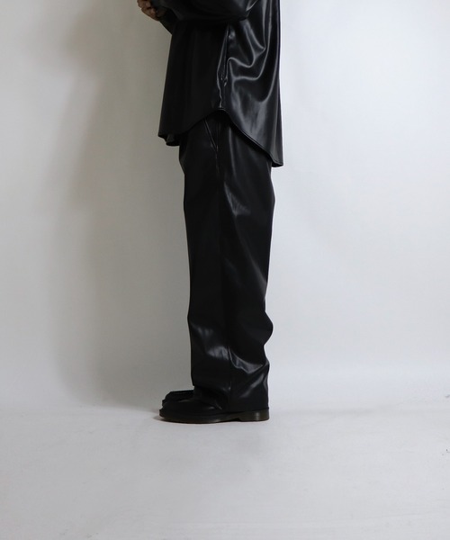 Confirm（コンファーム）の「Confirm / コンファーム 【セットアップ対応】シンセティックレザーワイドパンツ（その他パンツ・メンズ・ブラック/グレー/ベージュ/ブラウン・M/L）」の9枚目の写真